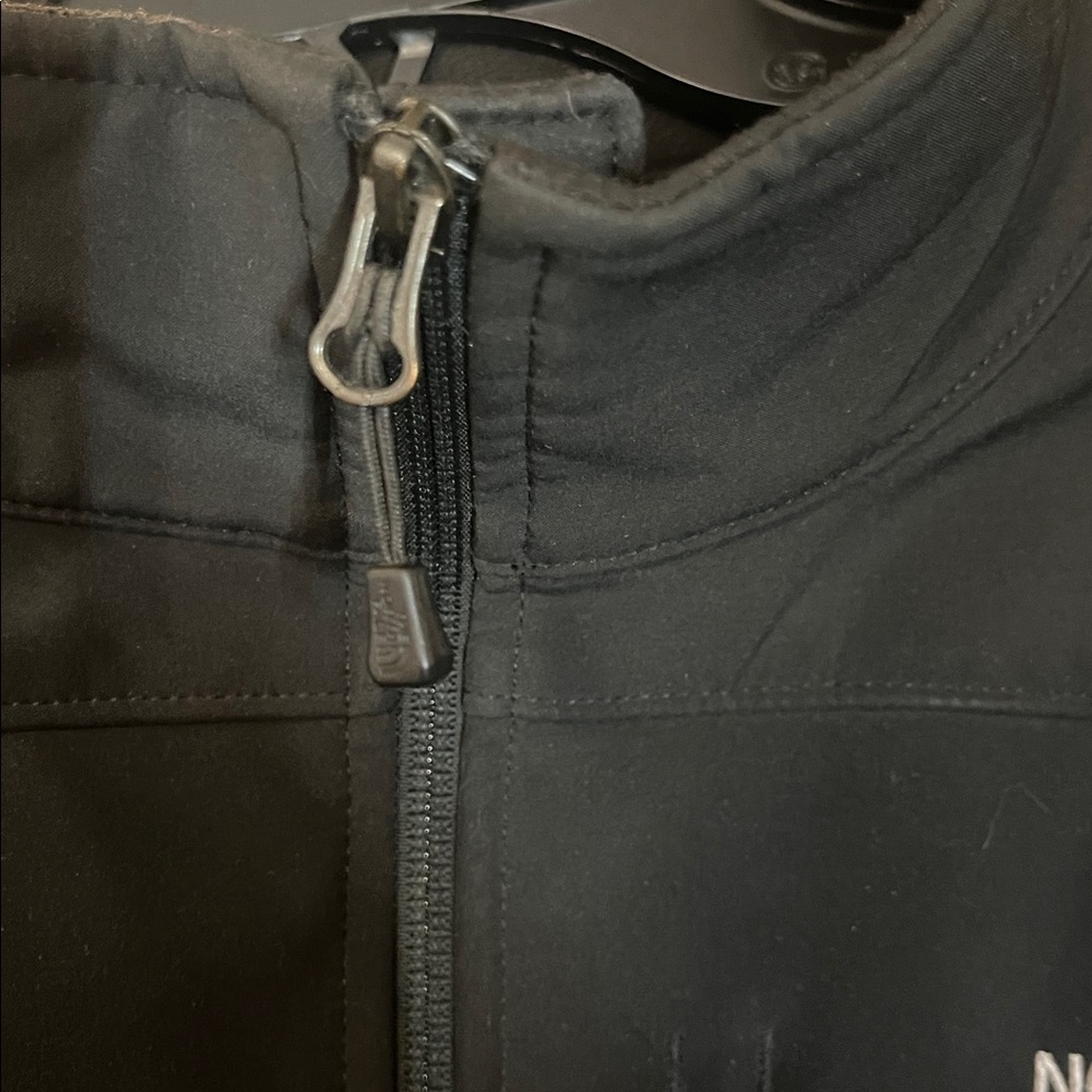 North Face Men’s jacket. - Picture 7 of 7